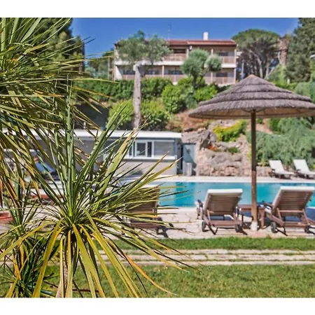 Lägenhetshotell Corfu Club Junior 4*