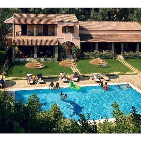Corfu Club Junior Lägenhetshotell 4*